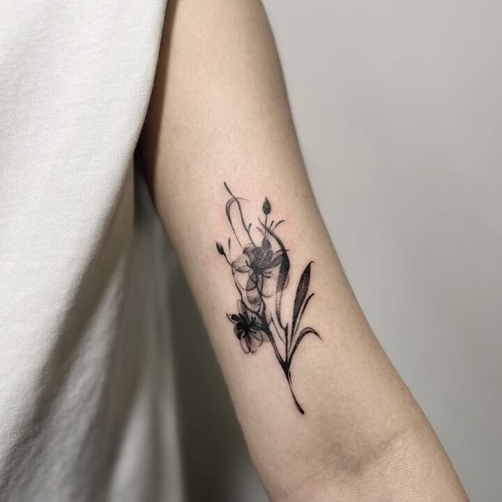Fine line flower